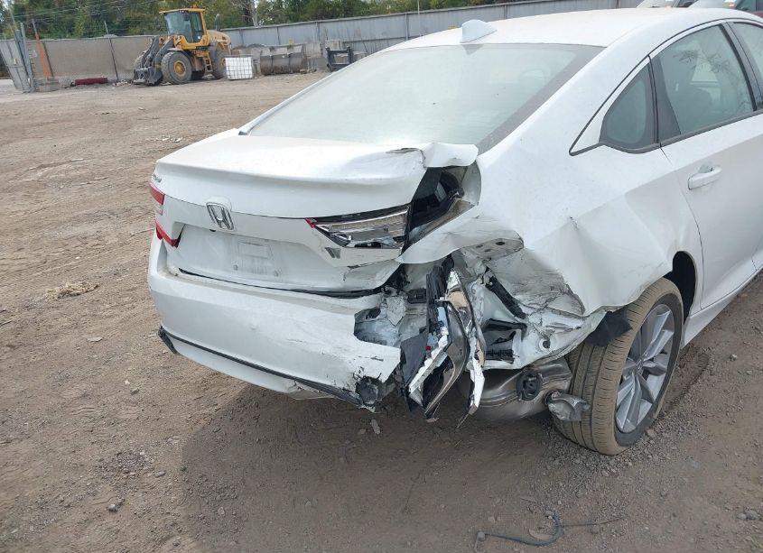 Photo 6 of 2022 Honda Accord LX (VIN 1HGCV1F10NA061940)