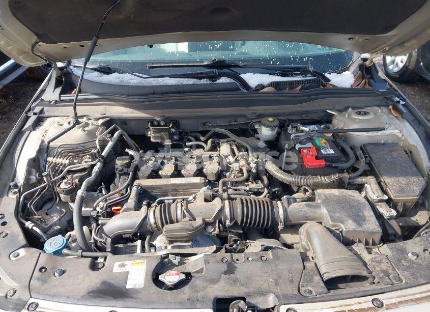 Photo 10 of 2018 Honda Accord LX (VIN 1HGCV1F11JA049855)