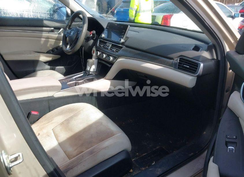 Photo 5 of 2018 Honda Accord LX (VIN 1HGCV1F11JA049855)