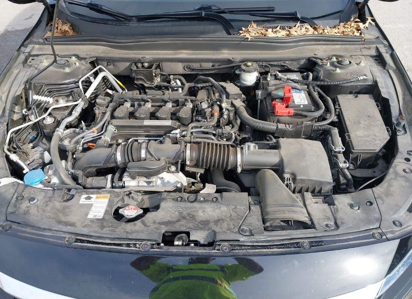 Photo 10 of 2018 Honda Accord LX (VIN 1HGCV1F11JA053470)