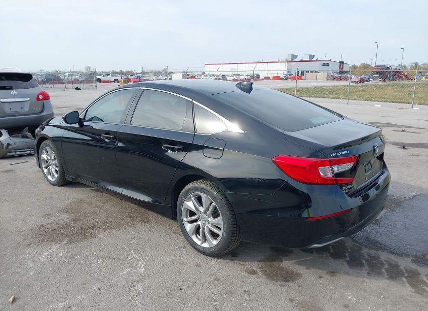 Photo 3 of 2018 Honda Accord LX (VIN 1HGCV1F11JA053470)