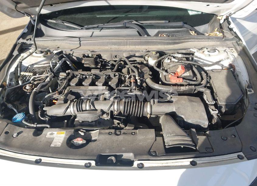 Photo 10 of 2018 Honda Accord LX (VIN 1HGCV1F11JA107737)