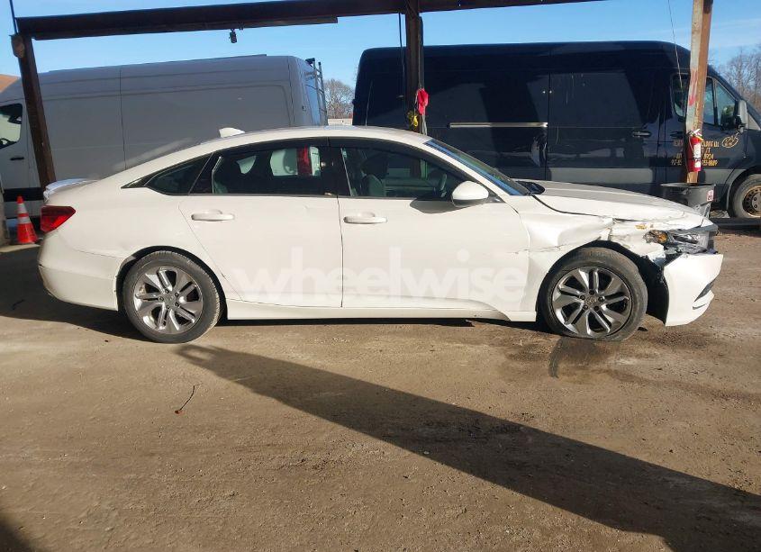 Photo 13 of 2018 Honda Accord LX (VIN 1HGCV1F11JA107737)