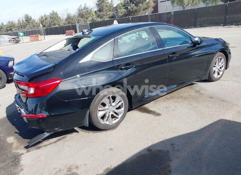 Photo 4 of 2018 Honda Accord LX (VIN 1HGCV1F11JA115627)