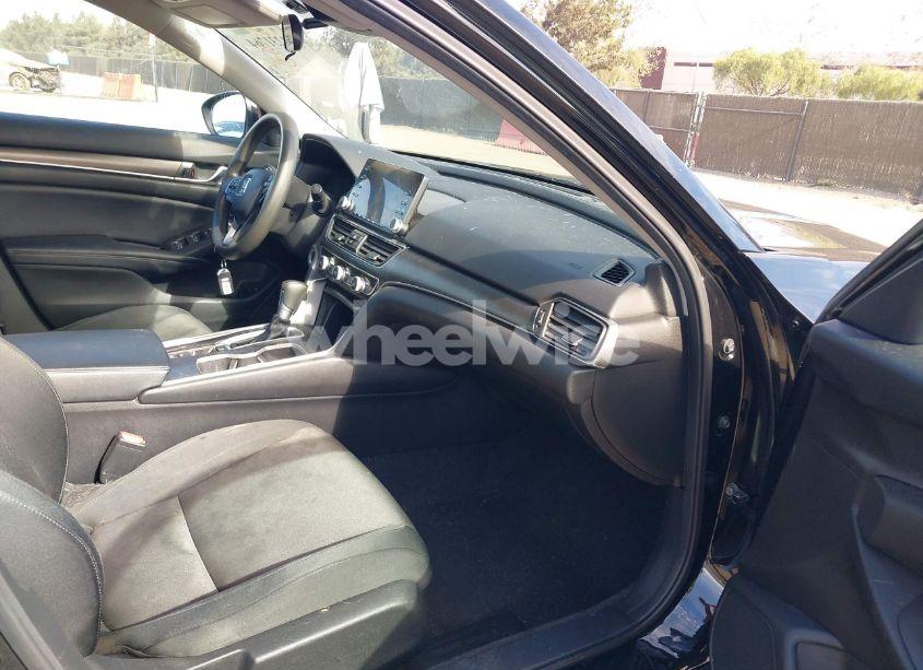 Photo 5 of 2018 Honda Accord LX (VIN 1HGCV1F11JA115627)