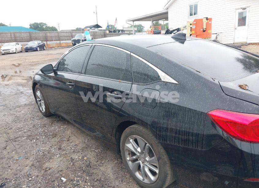Photo 15 of 2018 Honda Accord LX (VIN 1HGCV1F11JA141922)