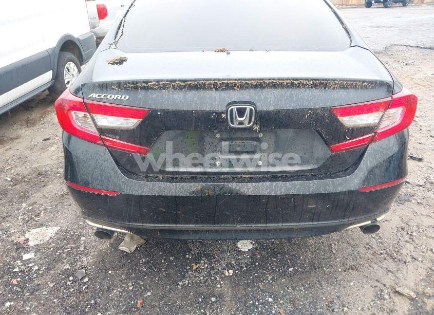 Photo 17 of 2018 Honda Accord LX (VIN 1HGCV1F11JA141922)