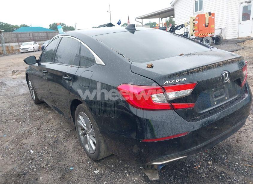 Photo 3 of 2018 Honda Accord LX (VIN 1HGCV1F11JA141922)