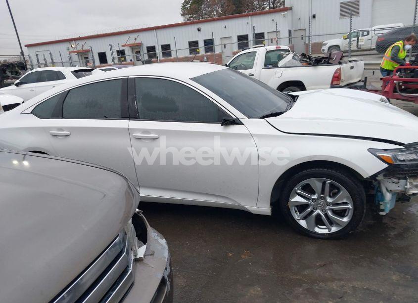 Photo 13 of 2018 Honda Accord LX (VIN 1HGCV1F11JA163760)