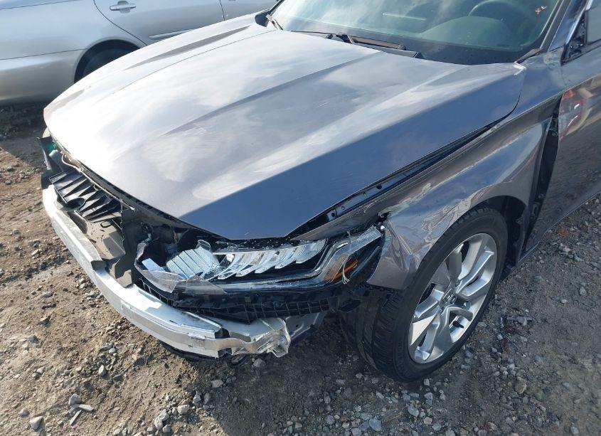 Photo 18 of 2018 Honda Accord LX (VIN 1HGCV1F11JA202279)