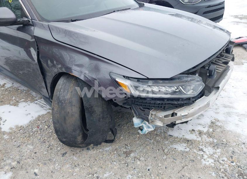 Photo 18 of 2018 Honda Accord LX (VIN 1HGCV1F11JA258075)