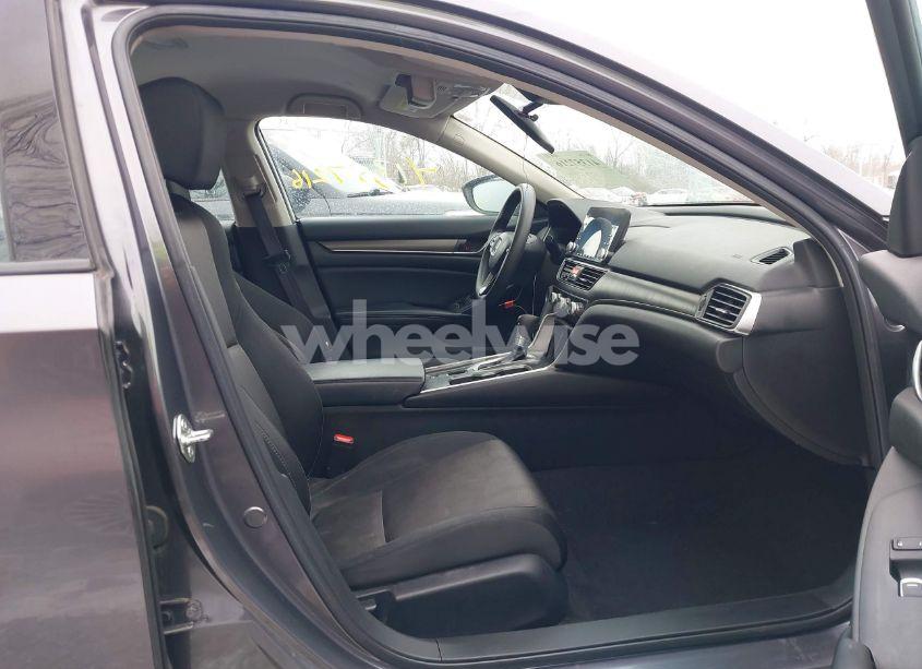 Photo 5 of 2018 Honda Accord LX (VIN 1HGCV1F11JA258075)