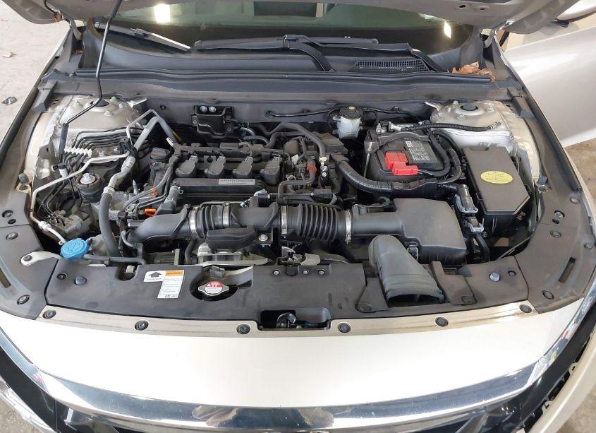 Photo 10 of 2019 Honda Accord LX (VIN 1HGCV1F11KA021443)
