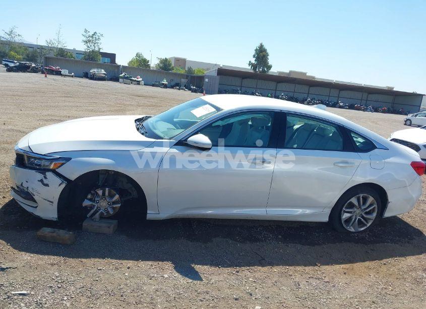 Photo 15 of 2018 Honda Accord LX (VIN 1HGCV1F12JA001751)
