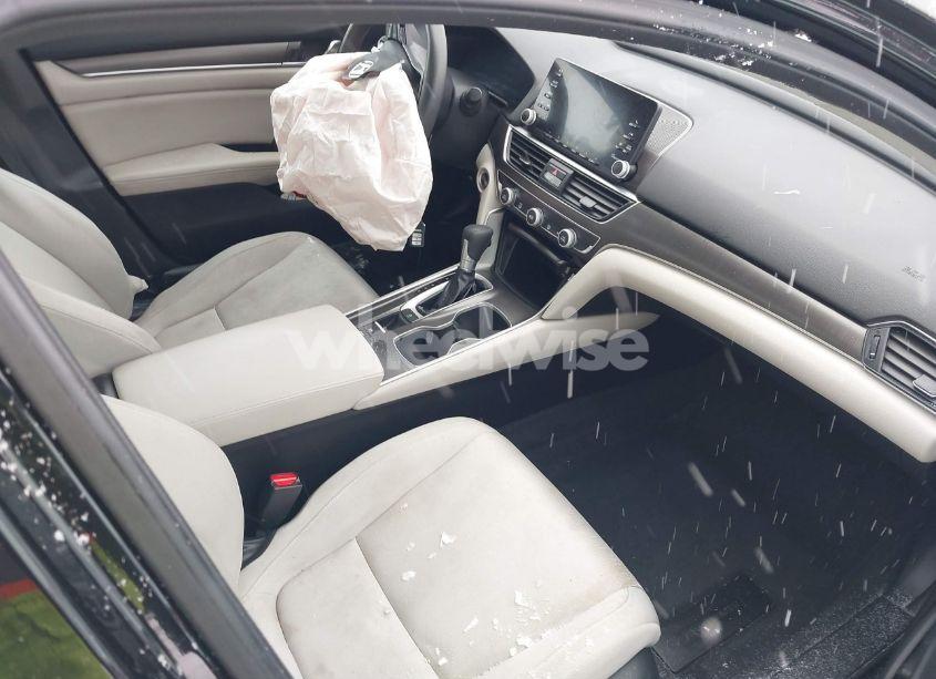Photo 5 of 2018 Honda Accord LX (VIN 1HGCV1F12JA014550)