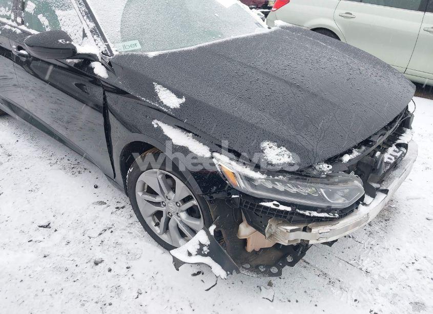 Photo 6 of 2018 Honda Accord LX (VIN 1HGCV1F12JA014550)