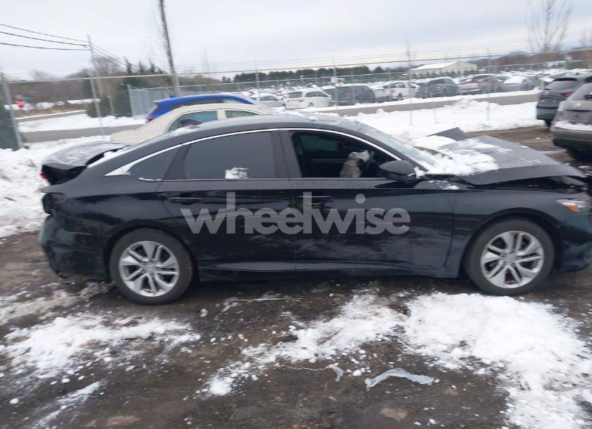 Photo 13 of 2018 Honda Accord LX (VIN 1HGCV1F12JA078829)