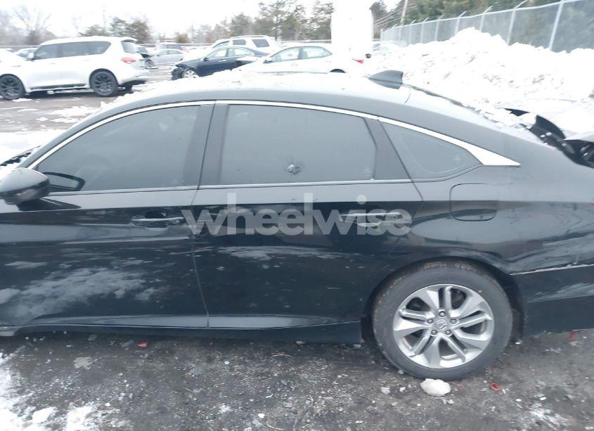 Photo 14 of 2018 Honda Accord LX (VIN 1HGCV1F12JA078829)