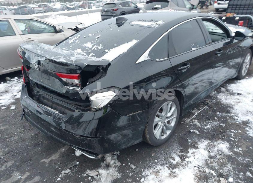 Photo 4 of 2018 Honda Accord LX (VIN 1HGCV1F12JA078829)