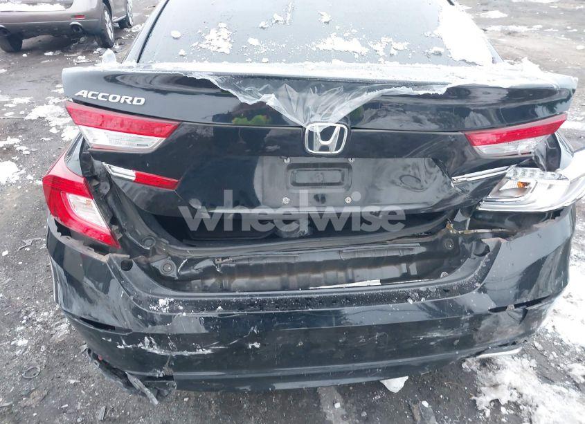 Photo 6 of 2018 Honda Accord LX (VIN 1HGCV1F12JA078829)