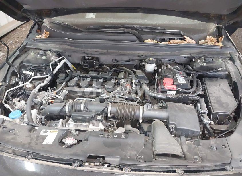 Photo 10 of 2018 Honda Accord LX (VIN 1HGCV1F12JA131108)