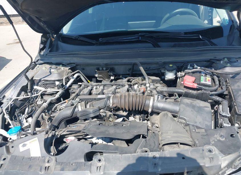 Photo 10 of 2018 Honda Accord LX (VIN 1HGCV1F12JA138110)