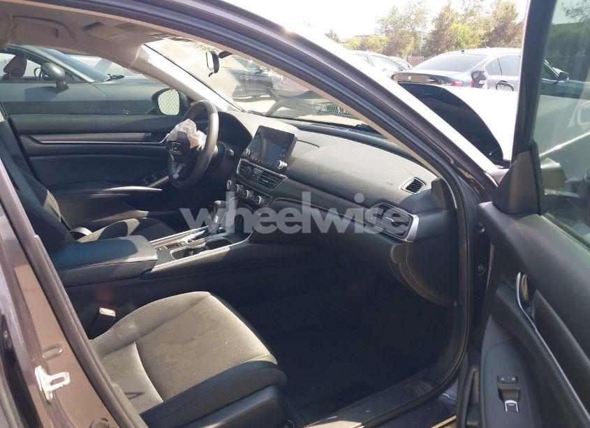 Photo 5 of 2018 Honda Accord LX (VIN 1HGCV1F12JA138110)