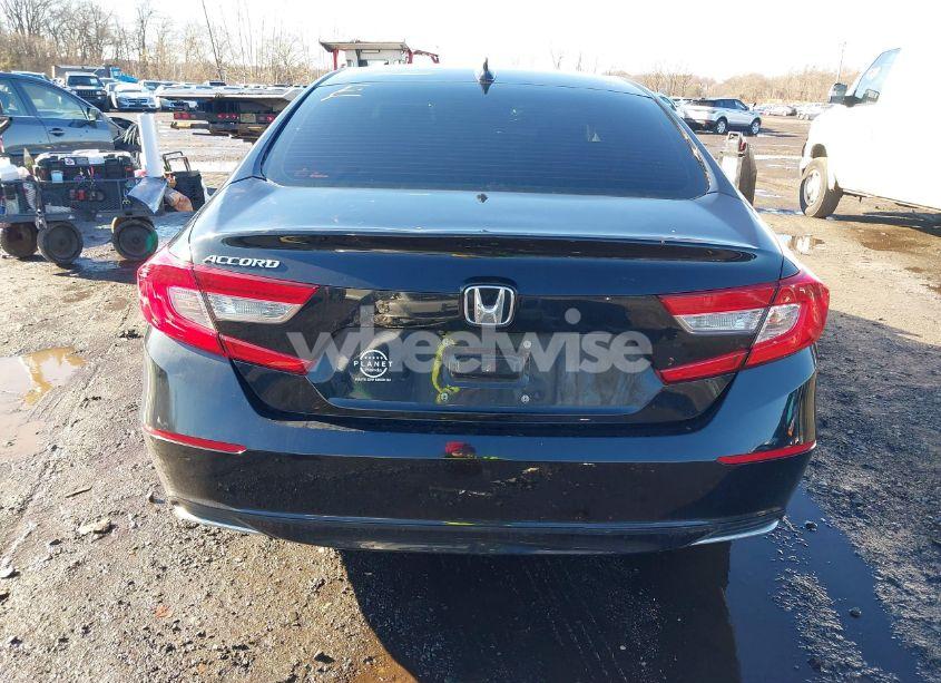 Photo 15 of 2018 Honda Accord LX (VIN 1HGCV1F12JA144490)