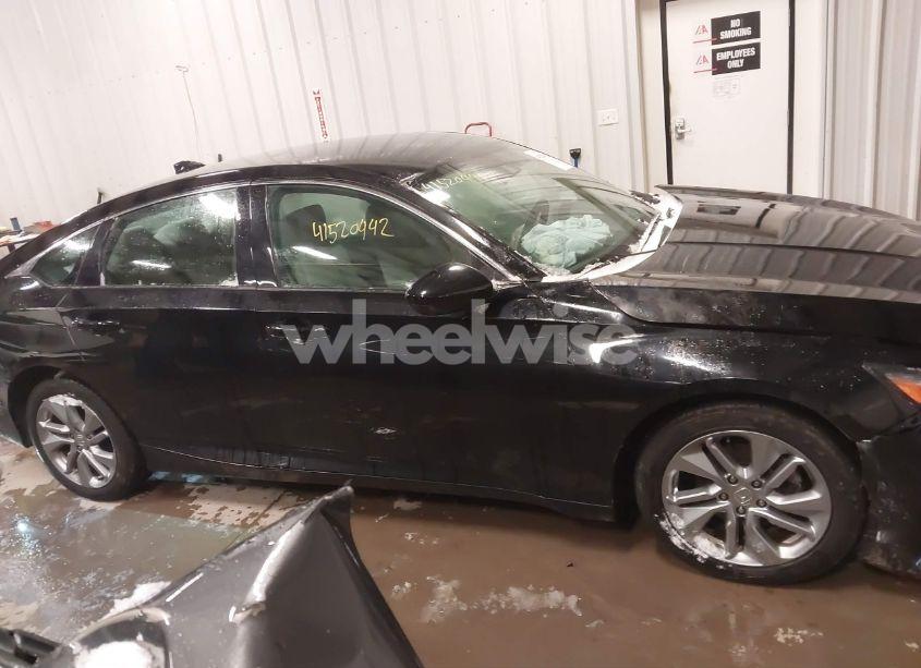 Photo 13 of 2018 Honda Accord LX (VIN 1HGCV1F12JA169955)