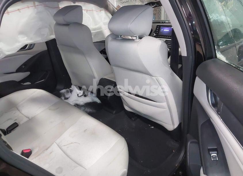 Photo 8 of 2018 Honda Accord LX (VIN 1HGCV1F12JA169955)