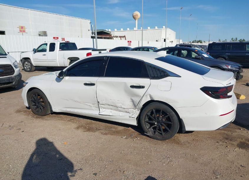 Photo 14 of 2018 Honda Accord LX (VIN 1HGCV1F12JA201013)