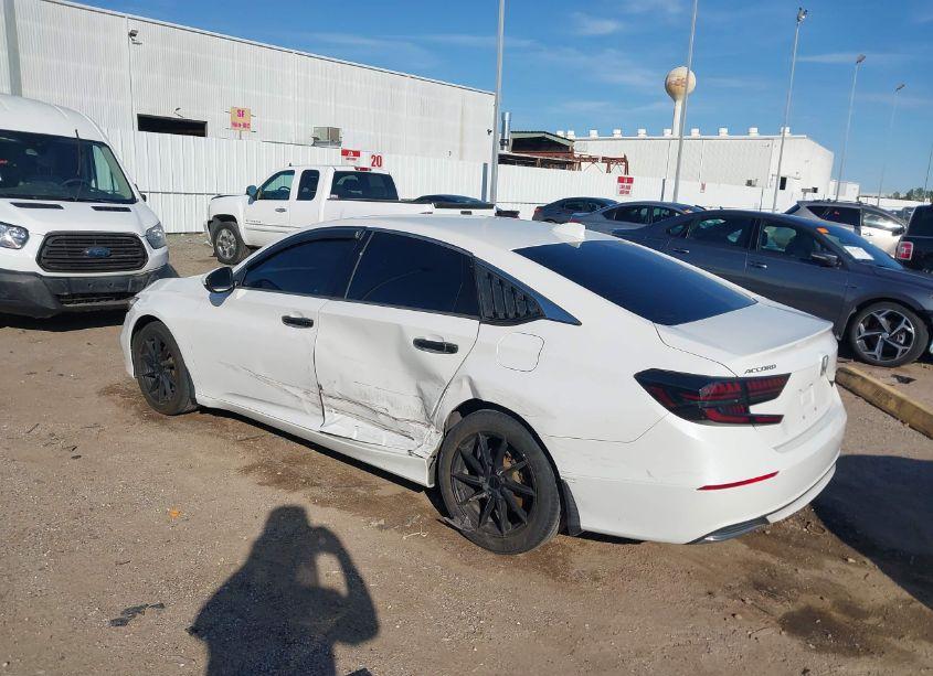 Photo 3 of 2018 Honda Accord LX (VIN 1HGCV1F12JA201013)