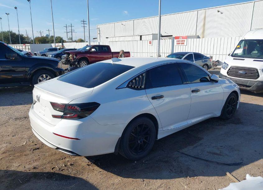 Photo 4 of 2018 Honda Accord LX (VIN 1HGCV1F12JA201013)