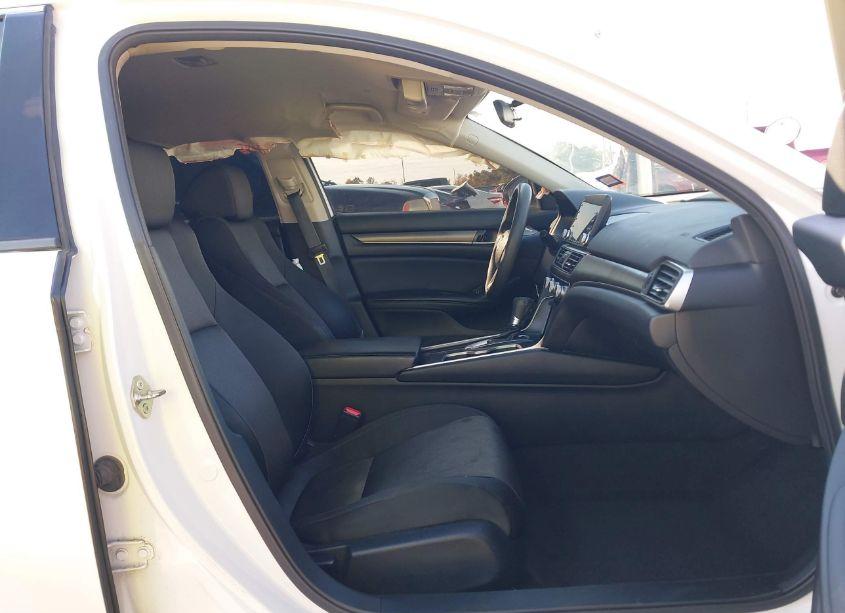 Photo 5 of 2018 Honda Accord LX (VIN 1HGCV1F12JA201013)