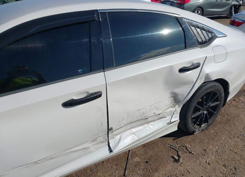 Photo 6 of 2018 Honda Accord LX (VIN 1HGCV1F12JA201013)