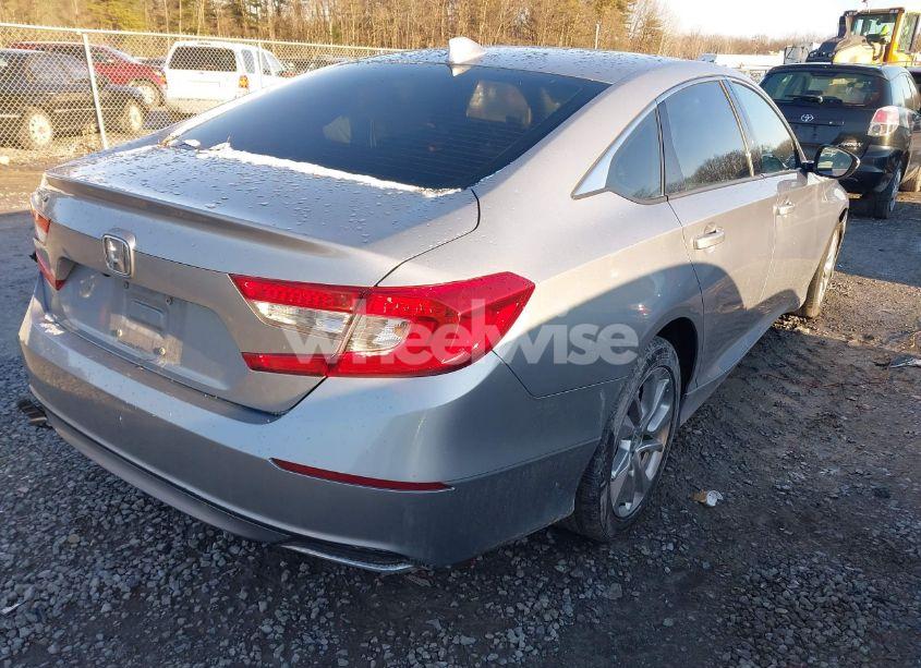 Photo 4 of 2018 Honda Accord LX (VIN 1HGCV1F12JA245285)