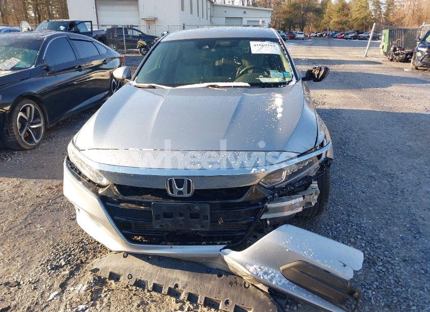 Photo 6 of 2018 Honda Accord LX (VIN 1HGCV1F12JA245285)