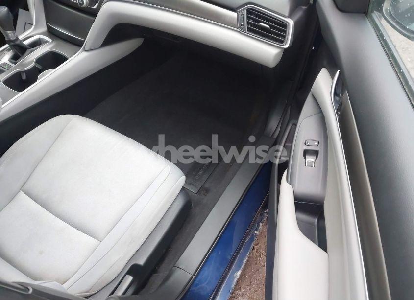 Photo 5 of 2019 Honda Accord LX (VIN 1HGCV1F12KA061269)