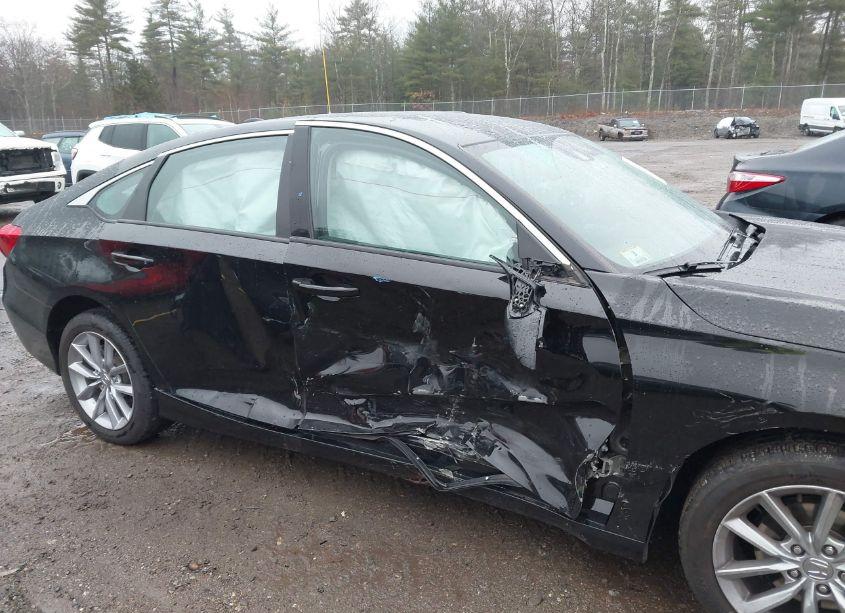 Photo 6 of 2021 Honda Accord LX (VIN 1HGCV1F12MA086756)
