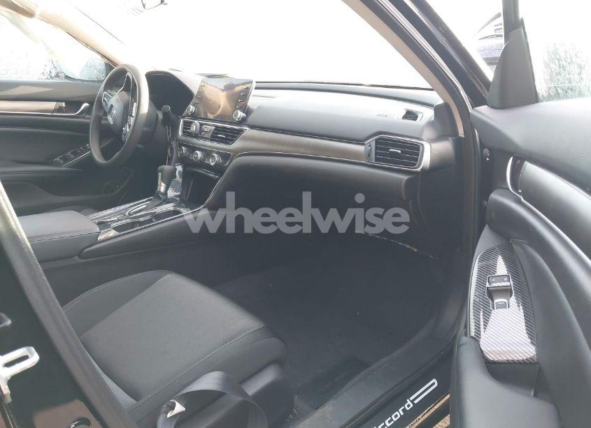 Photo 5 of 2022 Honda Accord LX (VIN 1HGCV1F12NA008673)