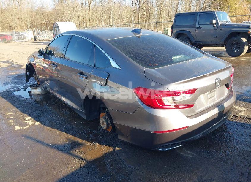 Photo 3 of 2018 Honda Accord LX (VIN 1HGCV1F13JA041823)