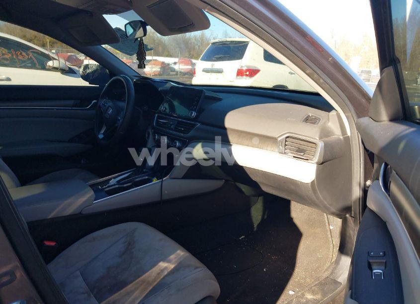 Photo 5 of 2018 Honda Accord LX (VIN 1HGCV1F13JA041823)