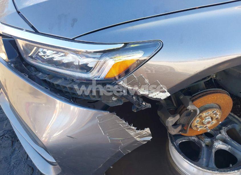 Photo 6 of 2018 Honda Accord LX (VIN 1HGCV1F13JA041823)