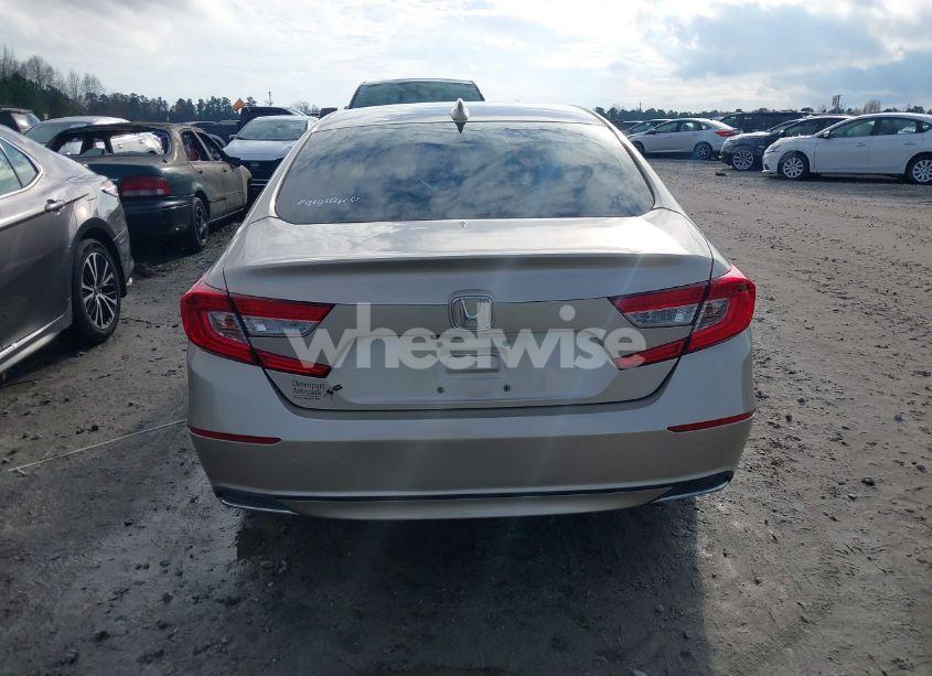 Photo 16 of 2018 Honda Accord LX (VIN 1HGCV1F13JA045774)