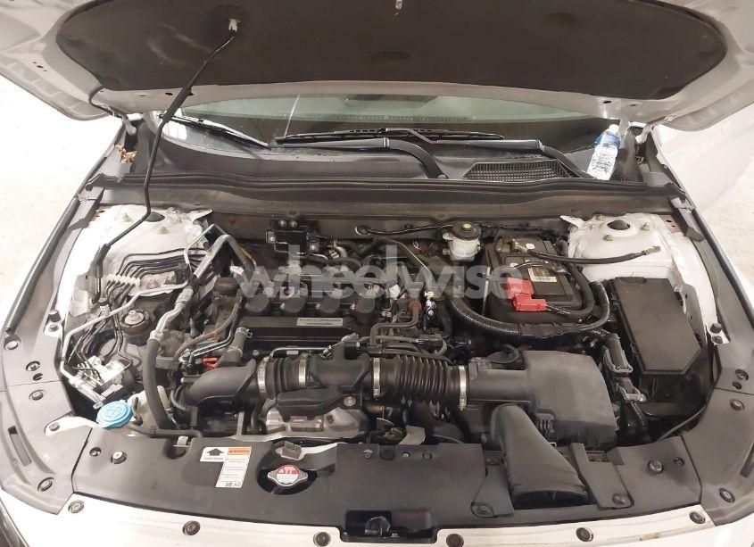 Photo 10 of 2018 Honda Accord LX (VIN 1HGCV1F13JA064003)