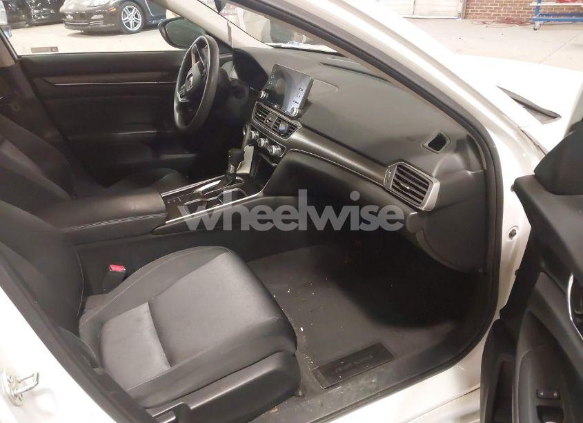 Photo 5 of 2018 Honda Accord LX (VIN 1HGCV1F13JA064003)