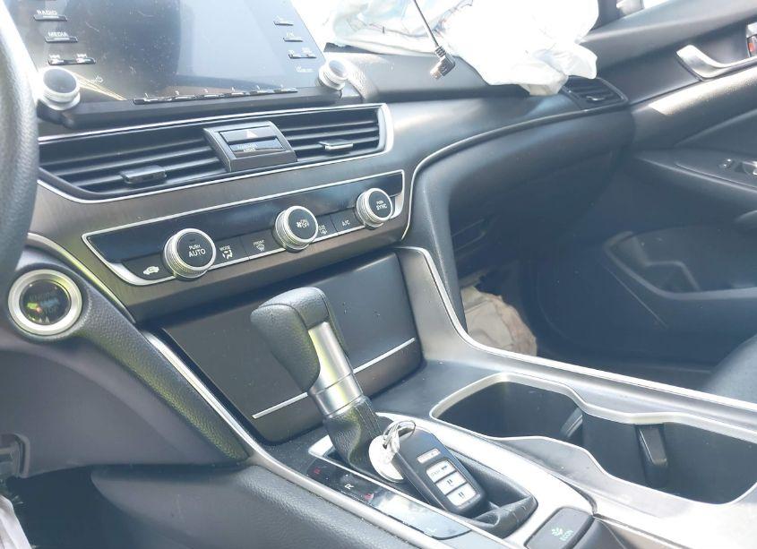 Photo 11 of 2018 Honda Accord LX (VIN 1HGCV1F13JA084140)