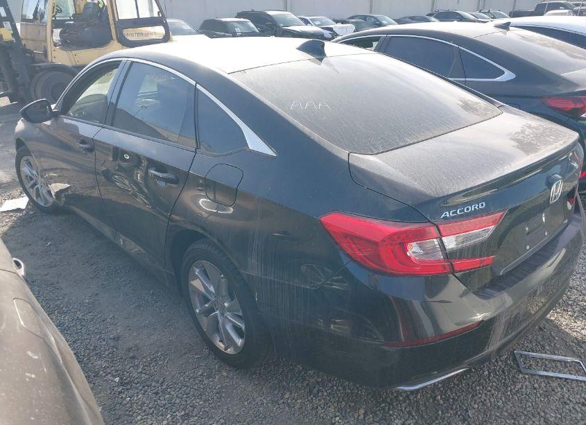 Photo 3 of 2018 Honda Accord LX (VIN 1HGCV1F13JA084140)