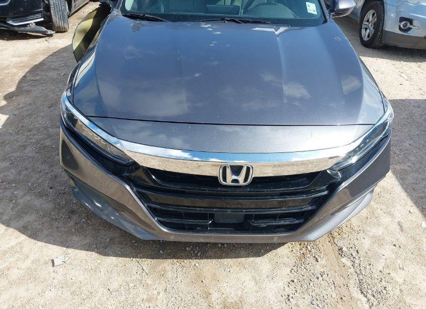 Photo 12 of 2018 Honda Accord LX (VIN 1HGCV1F13JA100692)