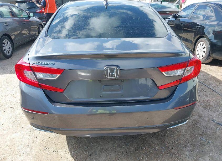 Photo 16 of 2018 Honda Accord LX (VIN 1HGCV1F13JA100692)